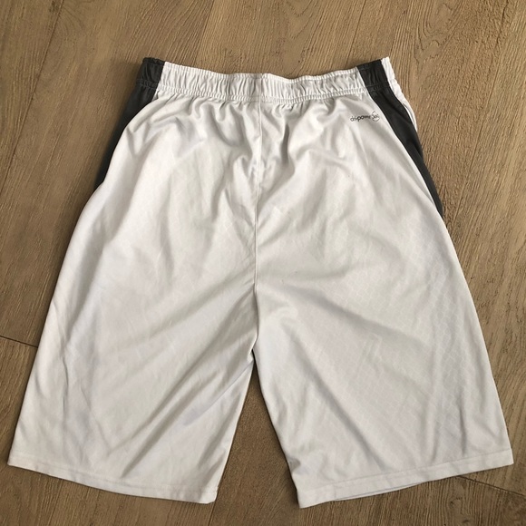 Boys white workout shorts - Picture 2 of 4